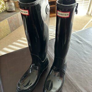 Hunter Boots - SZ 8 - Black